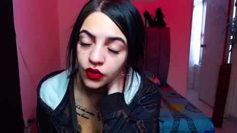 Snapshot of millacounisslosexanal chatting on 10-09-25, 01:31 Violeta online show from 10-09-25, 01:31