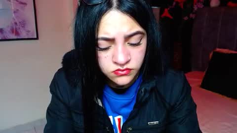 Snapshot of millacounisslosexanal chatting on 11-28-25, 01:47 Violeta online show from 11-28-25, 01:47