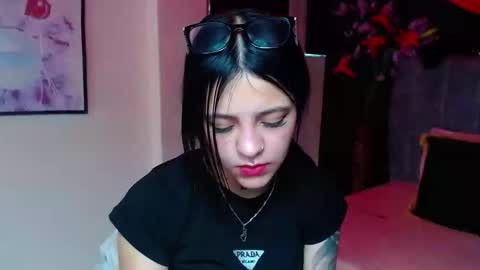 Snapshot of millacounisslosexanal chatting on 12-04-25, 03:21 Violeta online show from 12-04-25, 03:21