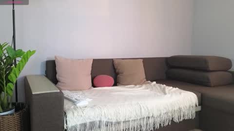 Milana online show from 01-16-26, 05:11