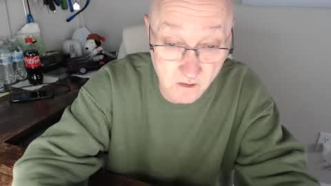 Snapshot of millenium0129 chatting on 12-20-24, 02:49 millenium0129 online show from 12-20-24, 02:49