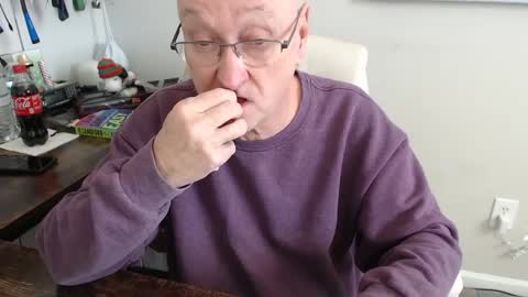 Snapshot of millenium0129 chatting on 02-14-25, 03:36 millenium0129 online show from 02-14-25, 03:36