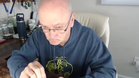 Snapshot of millenium0129 chatting on 10-28-25, 02:53 millenium0129 online show from 10-28-25, 02:53