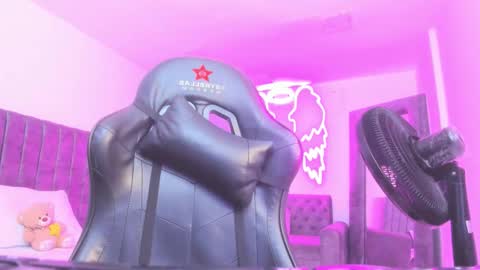 Snapshot of miller_silvana chatting on 02-16-26, 12:12 miller_silvana online show from 02-16-26, 12:12