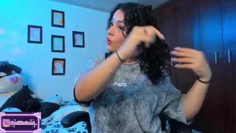 Snapshot of millie_lamar chatting on 10-06-25, 01:03 online show from 10-06-25, 01:03