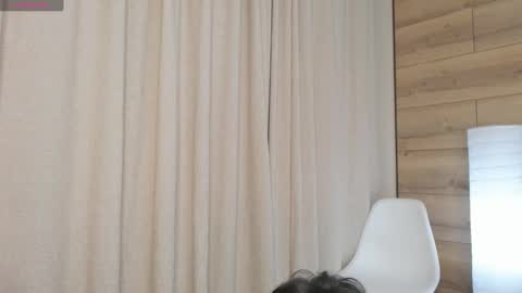 Snapshot of milly_ily chatting on 12-24-24, 01:59 Milly online show from 12-24-24, 01:59