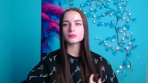 Milly online show from 11-21-25, 07:29