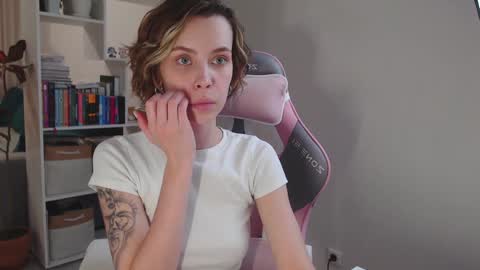 Milly online show from 12-22-24, 12:27