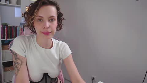 Milly online show from 01-19-25, 07:25