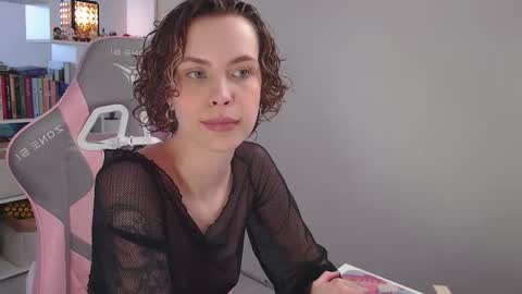 Milly online show from 02-21-25, 07:12