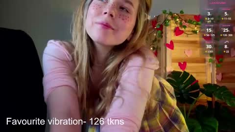 Snapshot of milly_shy chatting on 02-17-25, 09:56 Milly online show from 02-17-25, 09:56