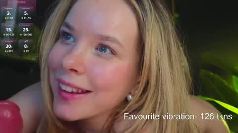 Snapshot of milly_shy chatting on 02-18-25, 01:22 Milly online show from 02-18-25, 01:22