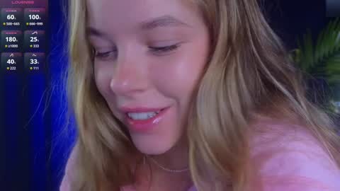 Snapshot of milly_shy chatting on 10-06-25, 07:06 Milly online show from 10-06-25, 07:06