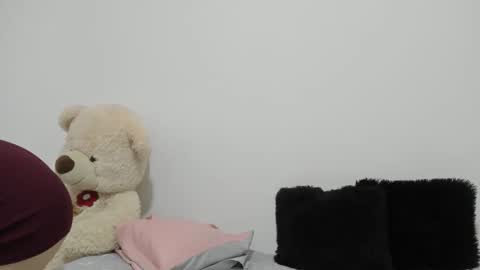 Snapshot of milocouple_ chatting on 10-28-25, 08:55 Milo online show from 10-28-25, 08:55