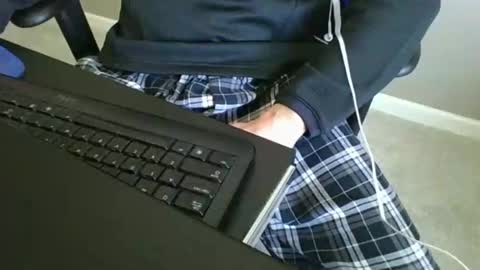 milwaukeebadger24 online show from 02-21-25, 07:54