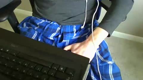 milwaukeebadger24 online show from 03-12-25, 06:44