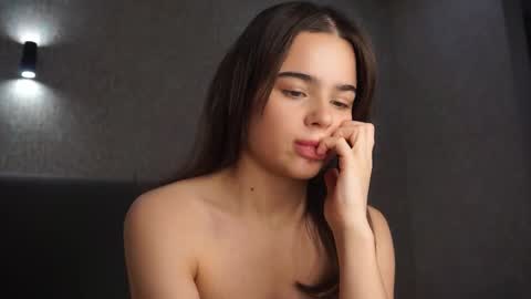 Snapshot of milyyclaars chatting on 02-13-26, 01:51 Linda online show from 02-13-26, 01:51