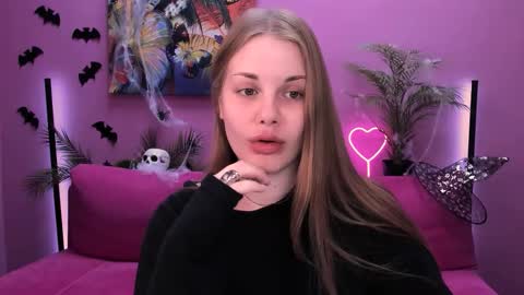 Kelly online show from 11-10-25, 06:12