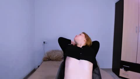 hi Im Mina  online show from 11-25-25, 02:44