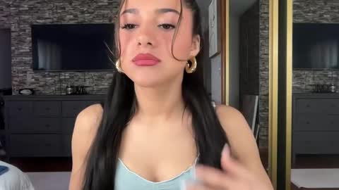 Snapshot of minahoneyy38 chatting on 02-07-26, 02:10 Mina online show from 02-07-26, 02:10