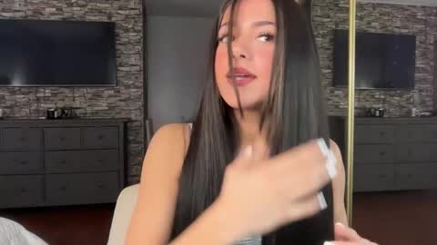 Snapshot of minahoneyy38 chatting on 02-18-26, 02:24 Mina online show from 02-18-26, 02:24