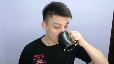 MINATO online show from 12-18-24, 11:02