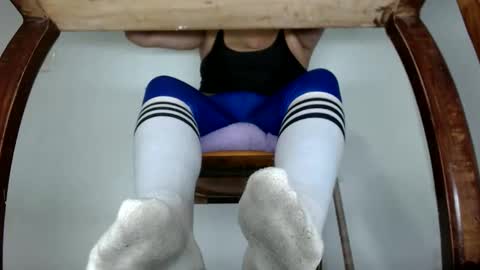 Snapshot of mindandpleasure chatting on 10-18-25, 03:53 Goddess Feet Latin online show from 10-18-25, 03:53