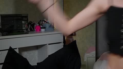 Emily online show from 03-05-26, 03:13