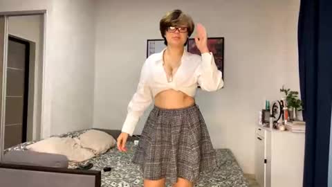 Luna Moon online show from 10-21-25, 06:41