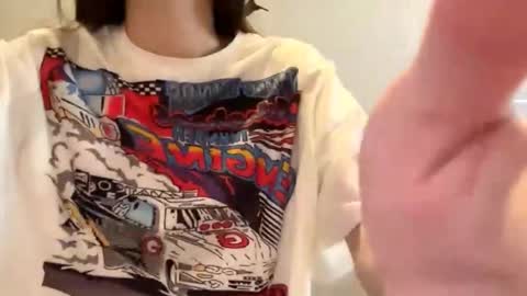 Emilia online show from 09-21-25, 05:31