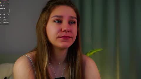 Snapshot of minhgrow chatting on 03-02-26, 01:19 Mary online show from 03-02-26, 01:19