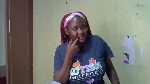 Snapshot of mini_karee chatting on 02-17-26, 10:45 mini_karee online show from 02-17-26, 10:45