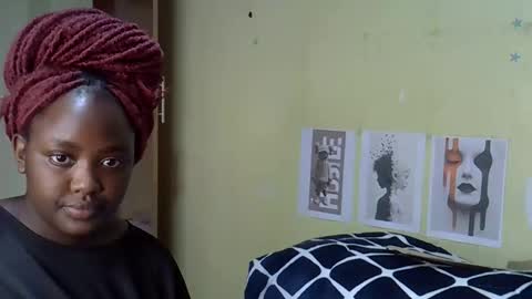 Snapshot of mini_karee chatting on 02-18-26, 03:41 mini_karee online show from 02-18-26, 03:41