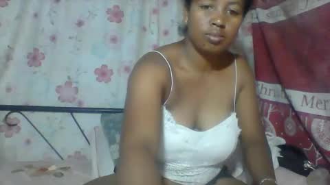 Snapshot of minie4tina chatting on 12-28-24, 06:17 Minie4Tina online show from 12-28-24, 06:17