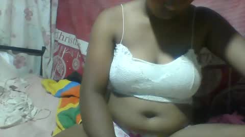 Snapshot of minie4tina chatting on 12-28-24, 02:53 Minie4Tina online show from 12-28-24, 02:53