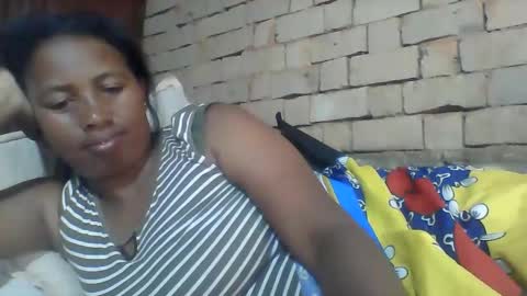 Snapshot of minie4tina chatting on 01-07-25, 11:58 Minie4Tina online show from 01-07-25, 11:58