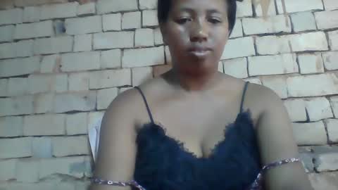 Snapshot of minie4tina chatting on 01-21-25, 07:26 Minie4Tina online show from 01-21-25, 07:26