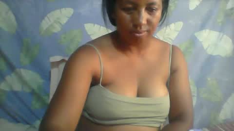 Snapshot of minie4tina chatting on 02-06-25, 10:15 Minie4Tina online show from 02-06-25, 10:15