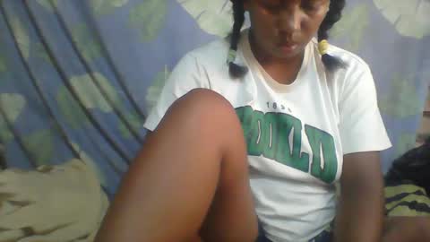 Snapshot of minie4tina chatting on 03-04-25, 10:24 Minie4Tina online show from 03-04-25, 10:24