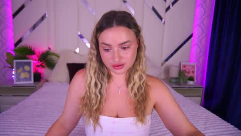 minifox_ online show from 09-22-25, 06:37