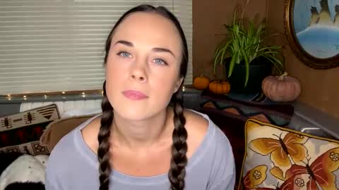 minimaggie online show from 10-24-25, 07:54