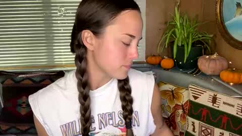 minimaggie online show from 11-12-25, 07:24