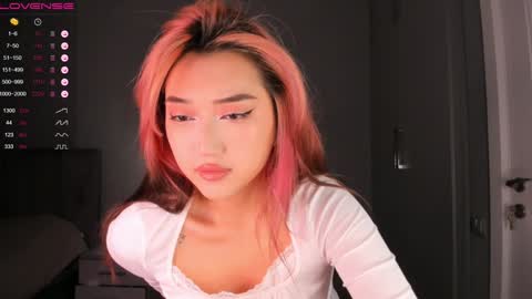 minnie_jin online show from 12-08-24, 03:13