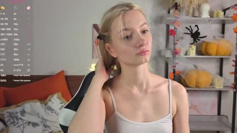 Mary  is here 3 My favorite patterns 77143222321Try my private online show from 11-15-25, 11:10