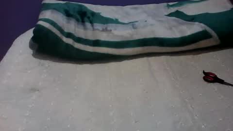 Snapshot of minnisex chatting on 12-22-24, 03:00 Minni Sex online show from 12-22-24, 03:00