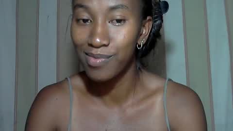 minouch211907 online show from 02-26-25, 08:44