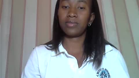 minouch211907 online show from 09-18-25, 06:37