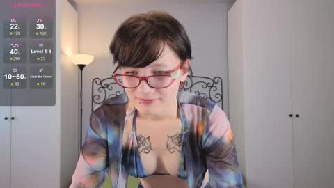 Olivia online show from 09-19-25, 08:05