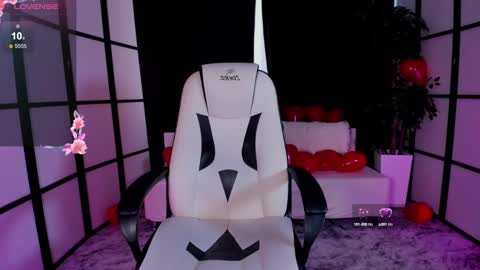 Rosie online show from 02-15-25, 05:41