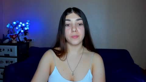 Snapshot of mira_bloempje chatting on 03-04-25, 06:39 Mira online show from 03-04-25, 06:39